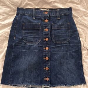 Host Pick ✨Madewell Dark Blue Denim Skirt - 25